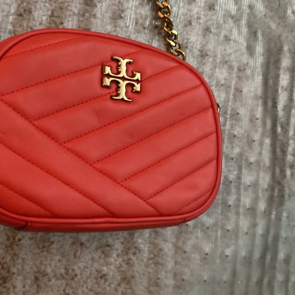 100% authentic Tory Burch chevron crossbody - Picture 3 of 5